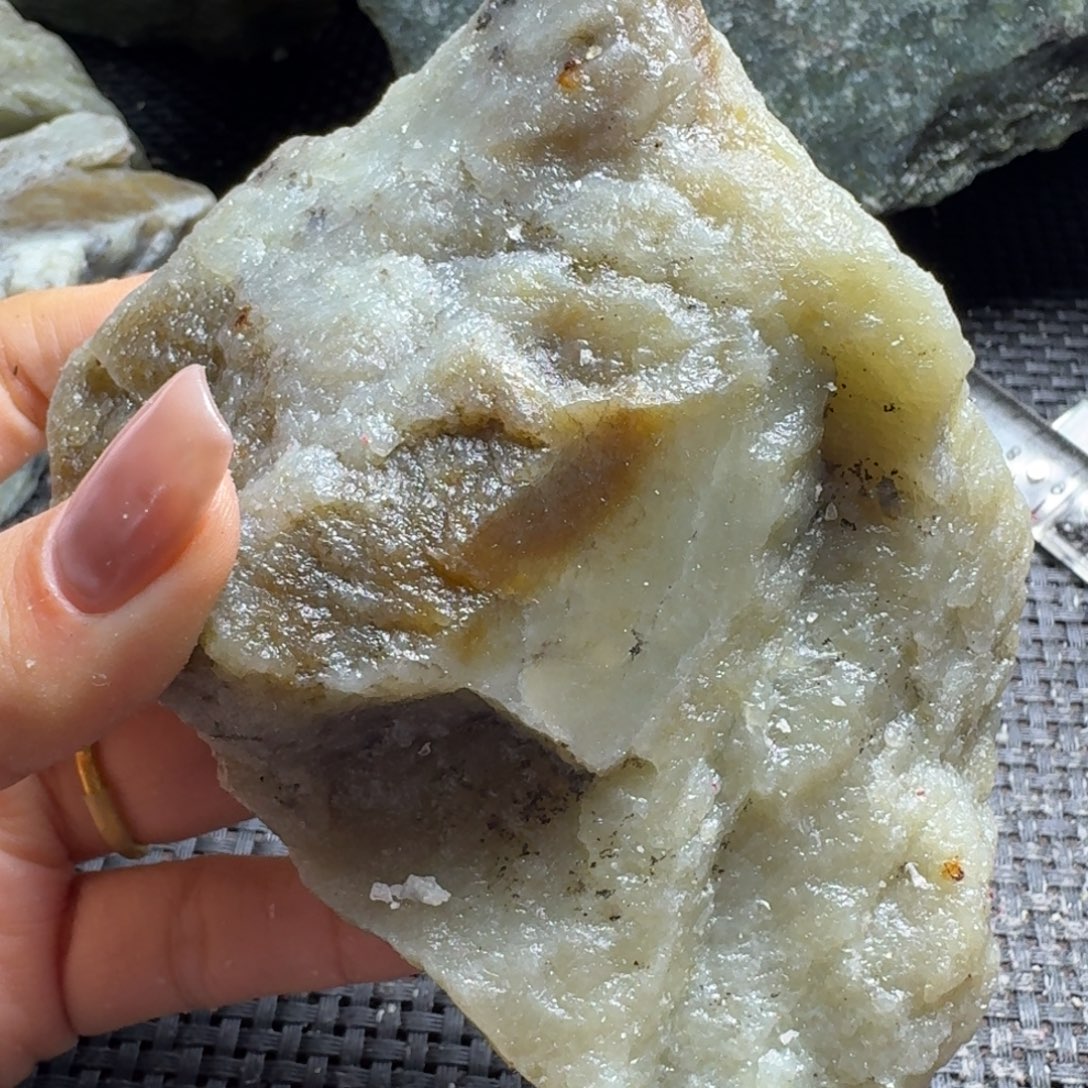 和田玉（糖玉）未镶嵌颈饰