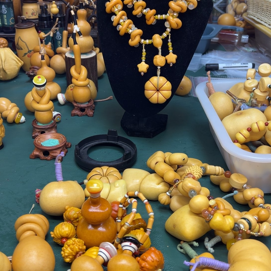 L***)大叶紫檀（黑酸枝木类）