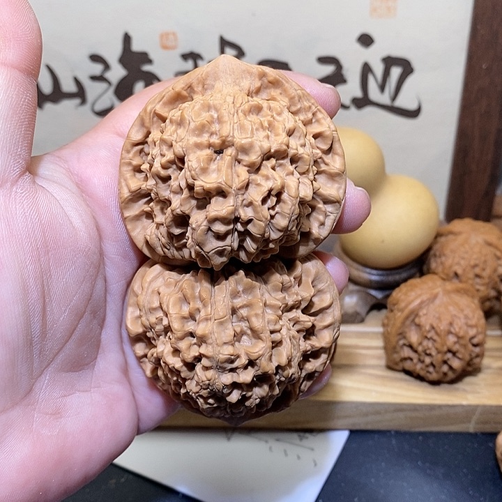 文玩核桃把件52蓟县山地官帽