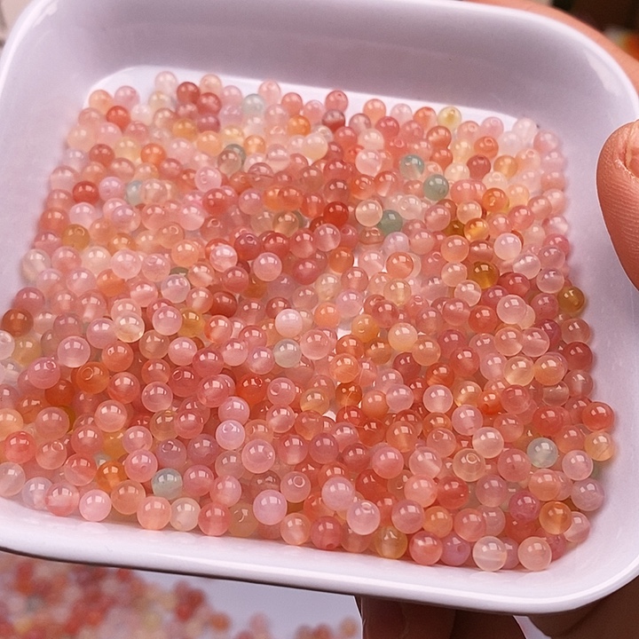 未镶嵌100个盐源玛瑙卡4玛瑙/玉髓