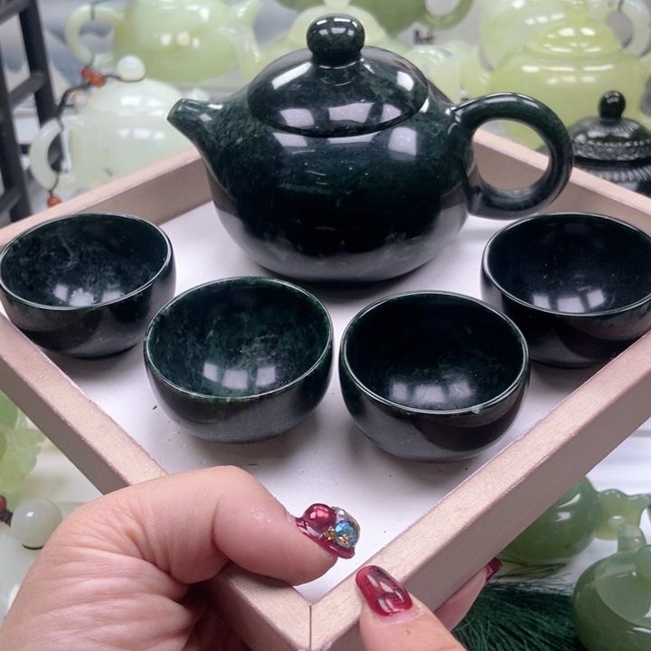 蛇纹石玉壶未镶嵌