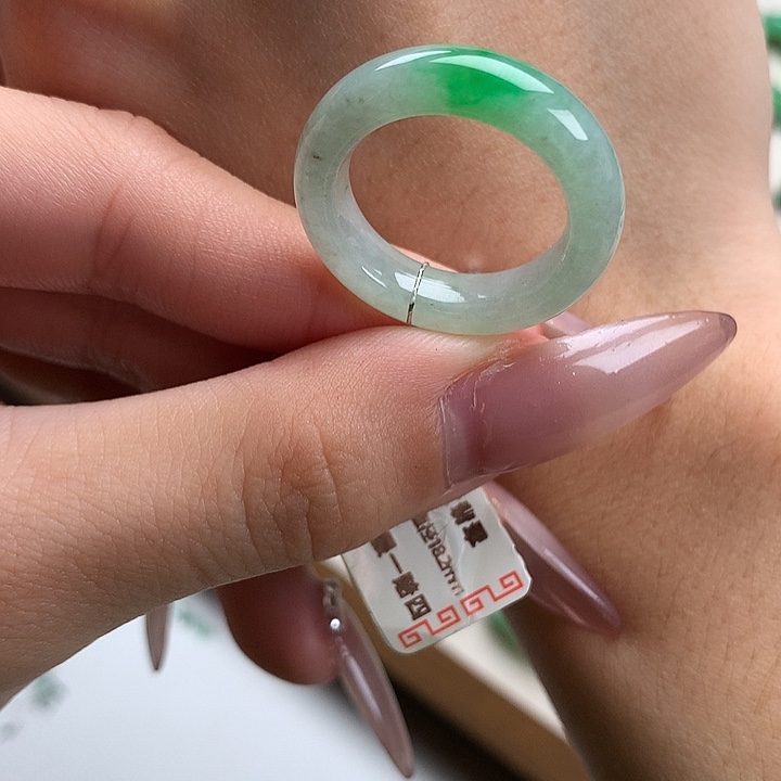 翡翠未镶嵌戒指17/18圈