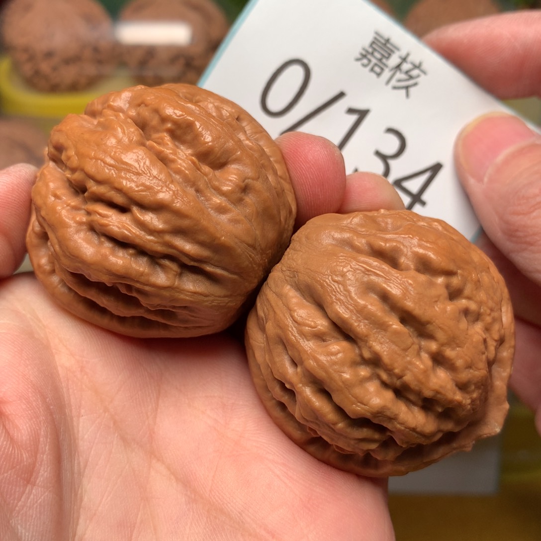 文玩核桃把件毕业肉球霸王龙42