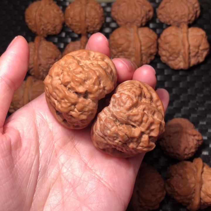 文玩核桃把件四开暴力肌肉43