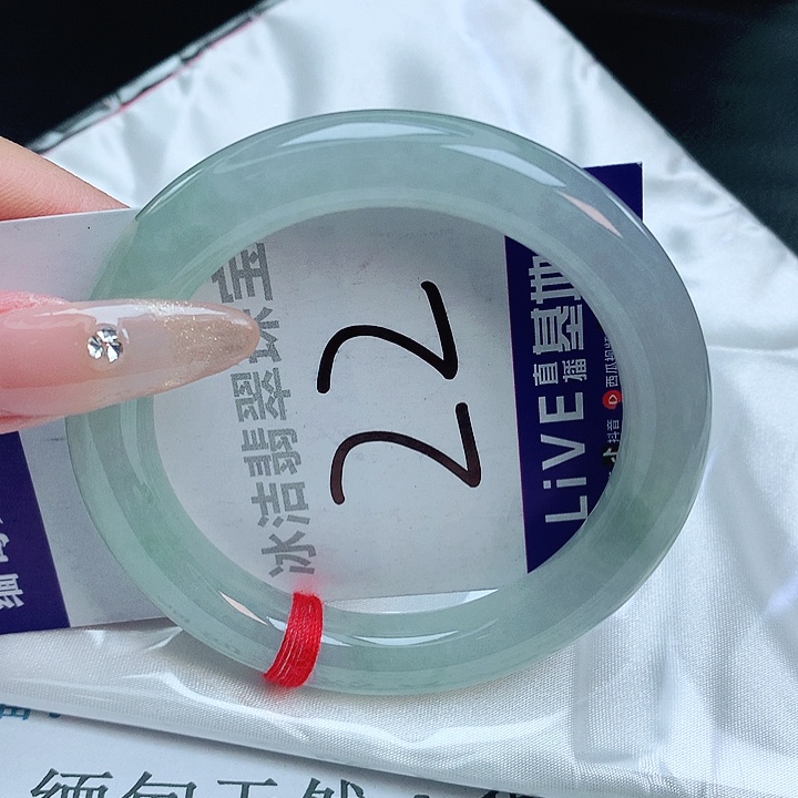 翡翠手镯未镶嵌缅甸天然a货翡翠手镯