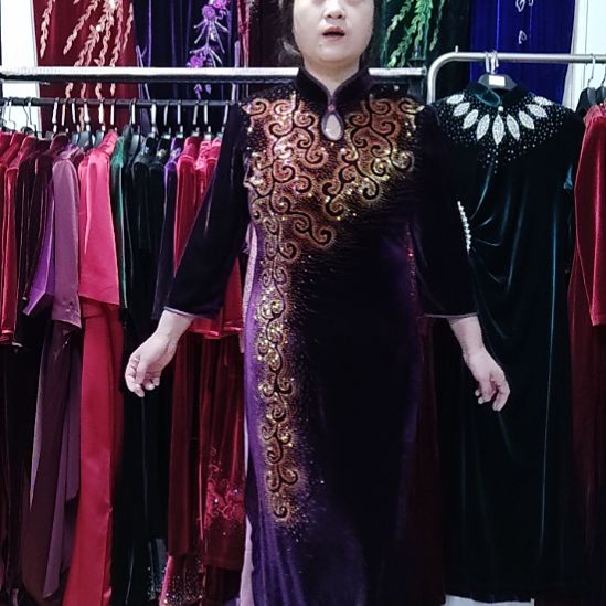 紫色金丝绒大长款重工烫钻旗袍xl120内