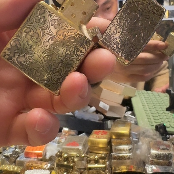 首领黄铜大唐草打火机