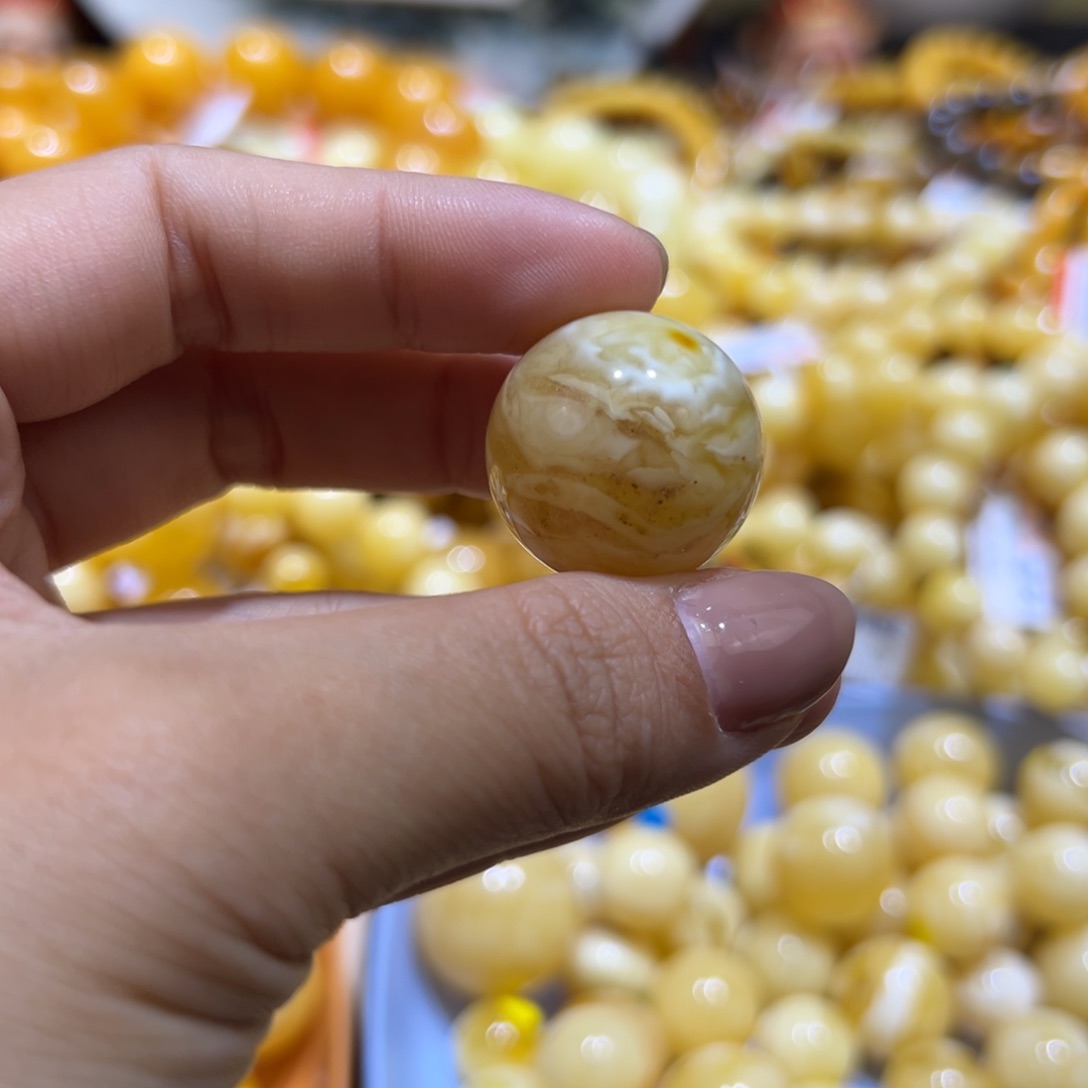 琥珀珠宝奇石未镶嵌