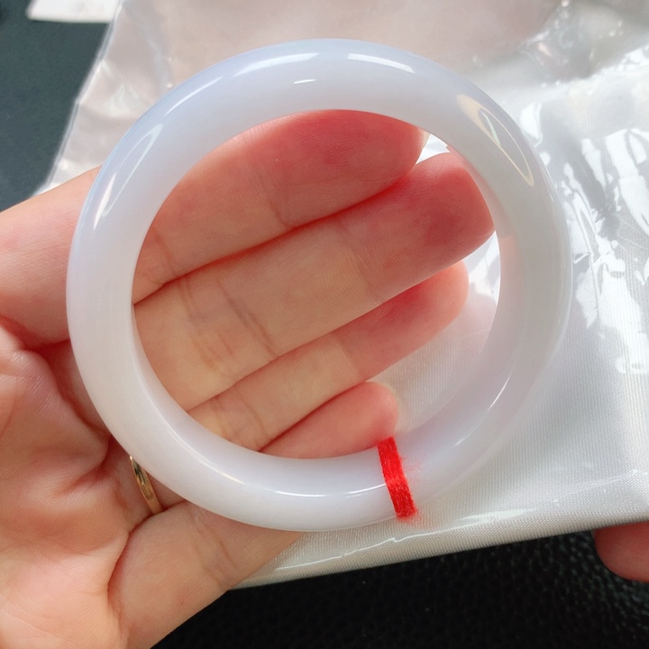 翡翠手镯未镶嵌52.8正