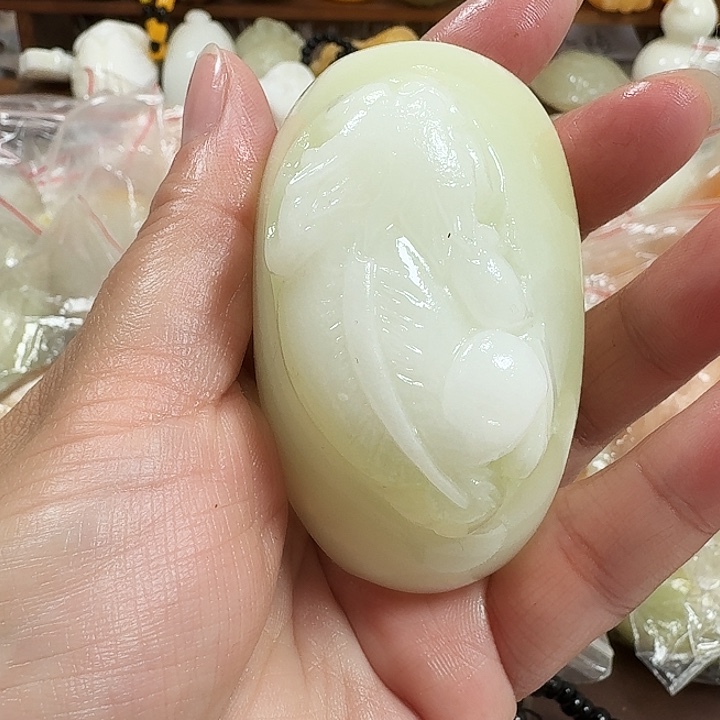 断***》砖雕石头手把件不退不换