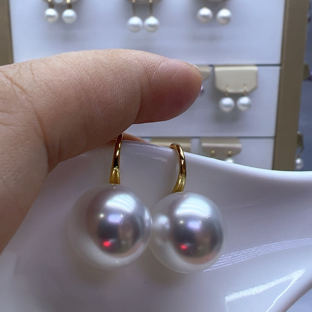 18K金镶嵌淡水珍珠耳饰