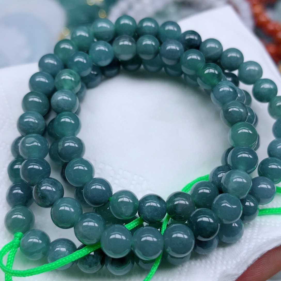 翡翠未镶嵌颈饰珠子