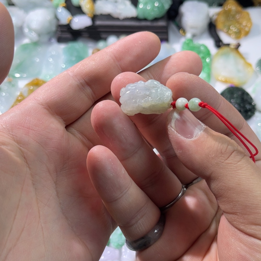 翡翠颈饰未镶嵌天然