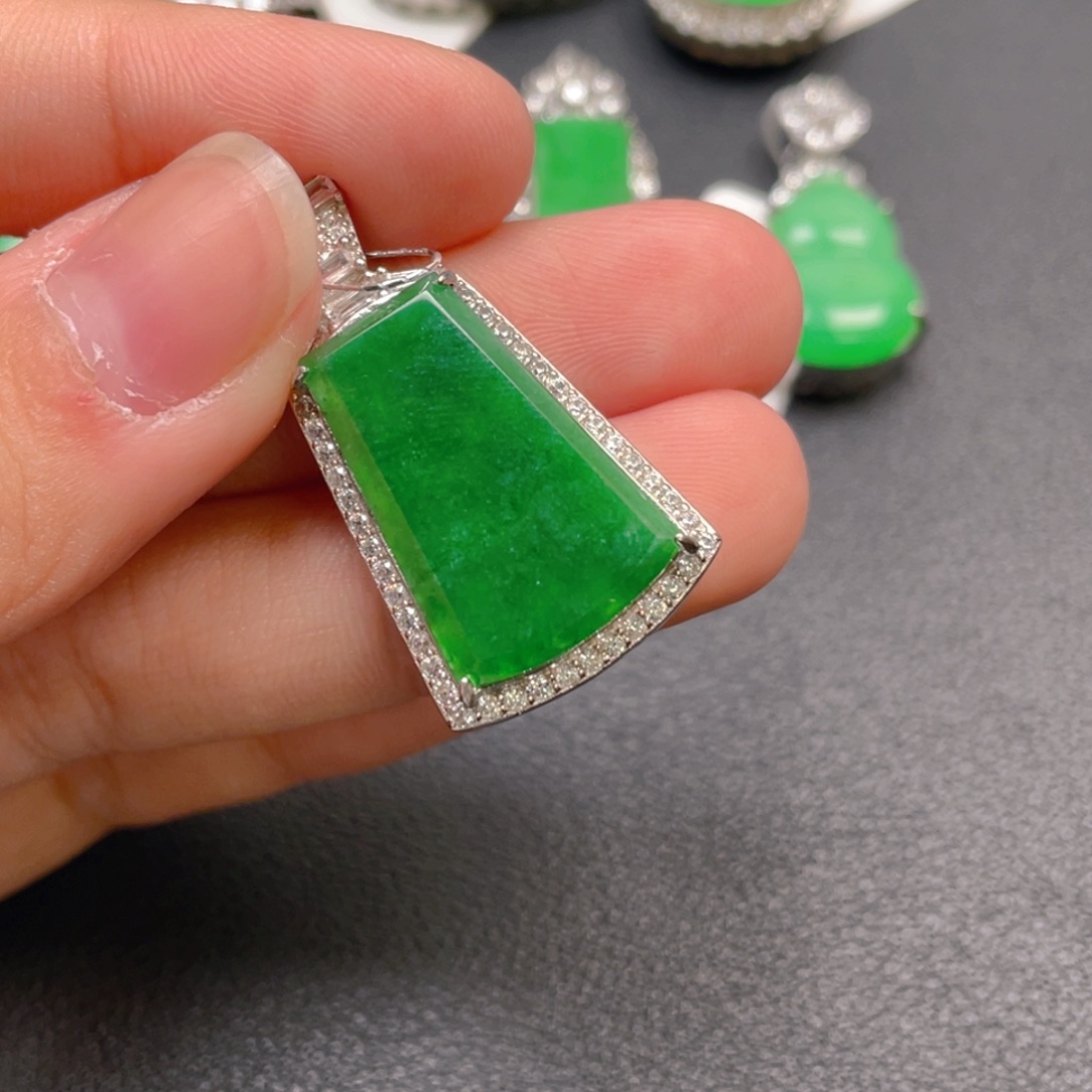 翡翠银S925镶嵌颈饰