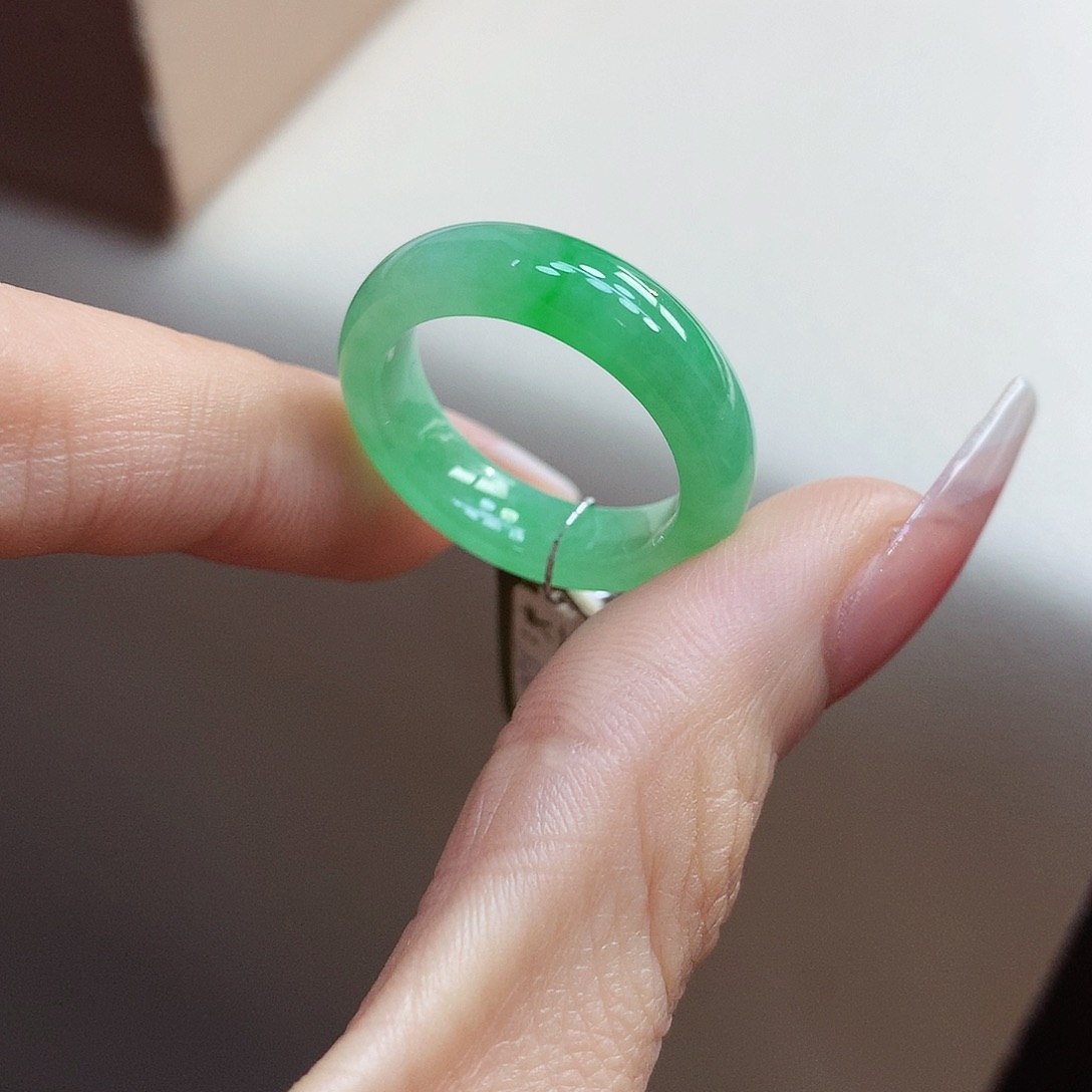 翡翠戒指未镶嵌18号