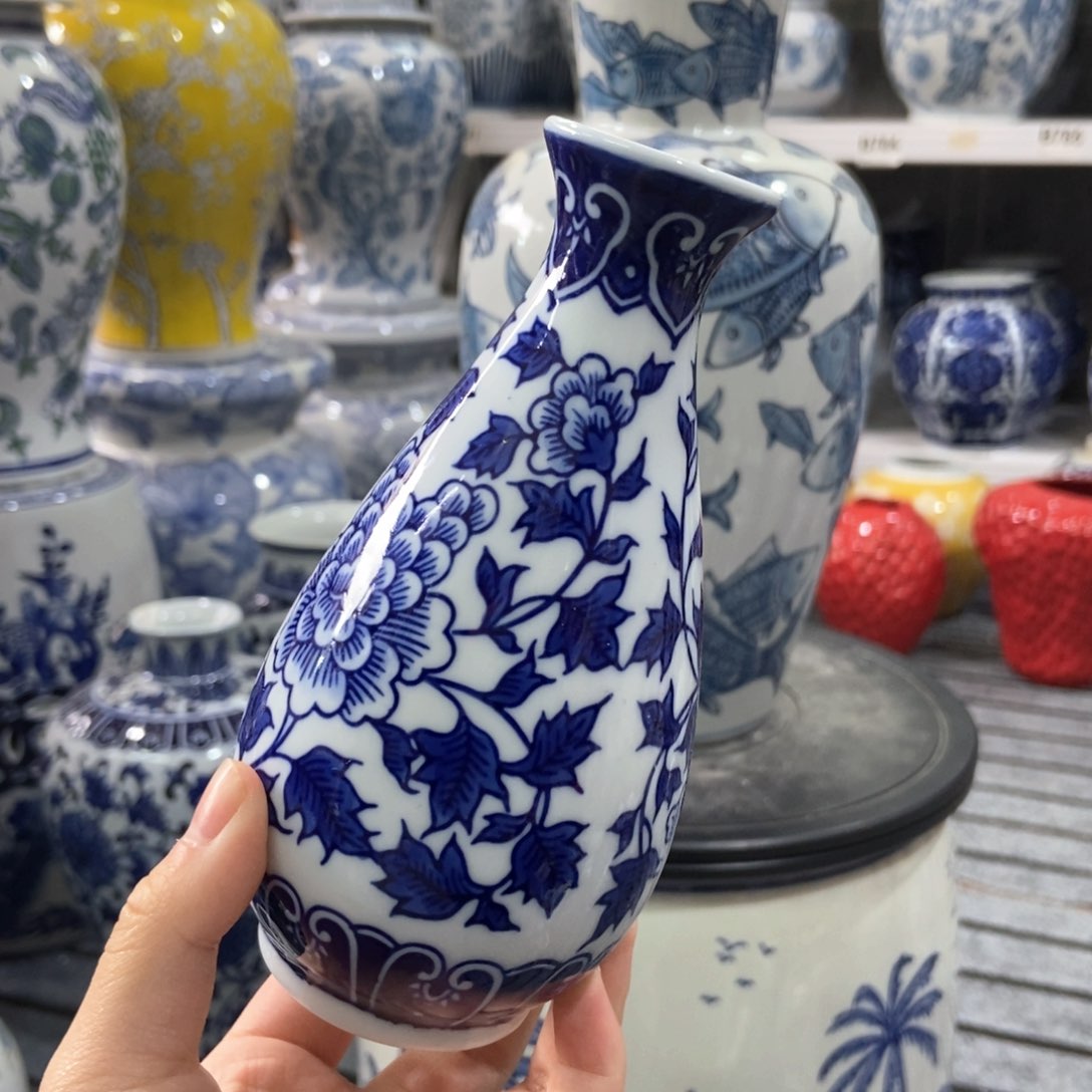 摆件花瓶手绘釉下彩