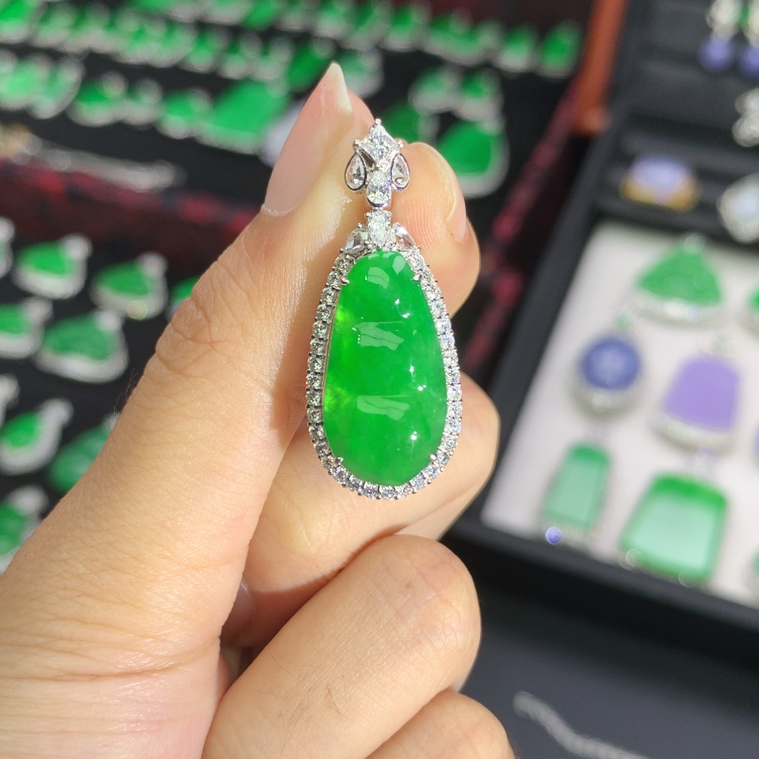 翡翠18K金镶嵌吊坠(不含链)