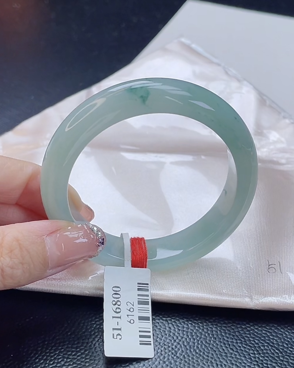 翡翠手镯未镶嵌翡翠51