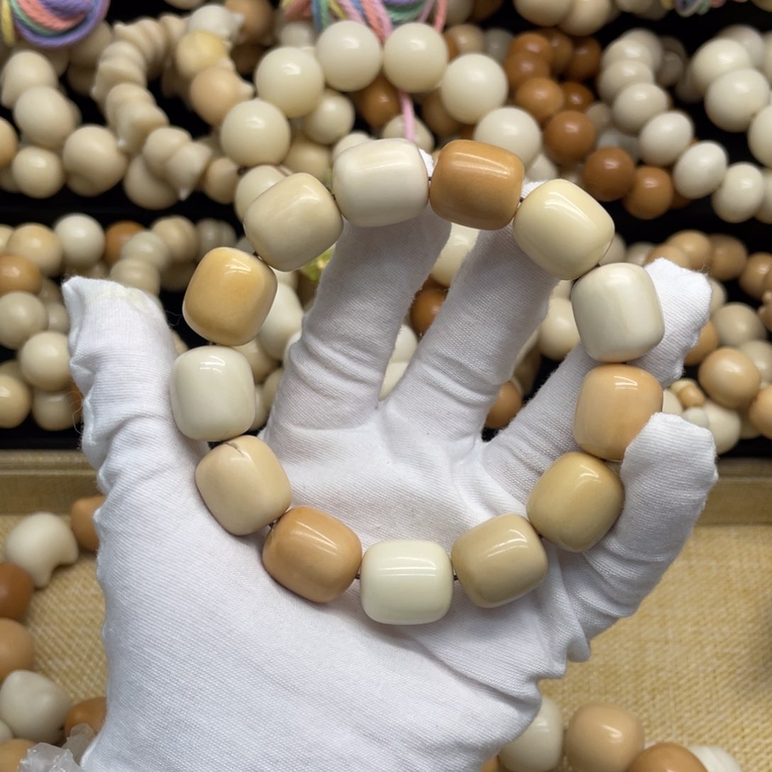 菩提根/象牙果吊坠18干磨大瑕疵牙果年糕068