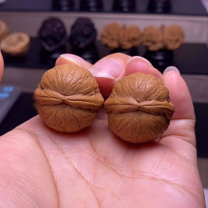 文玩核桃把件蛇皮球36