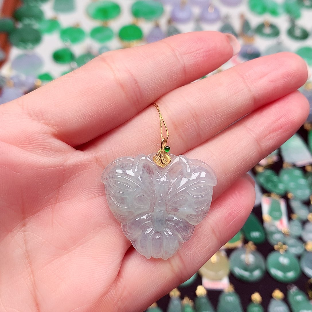 翡翠18K金镶嵌颈饰