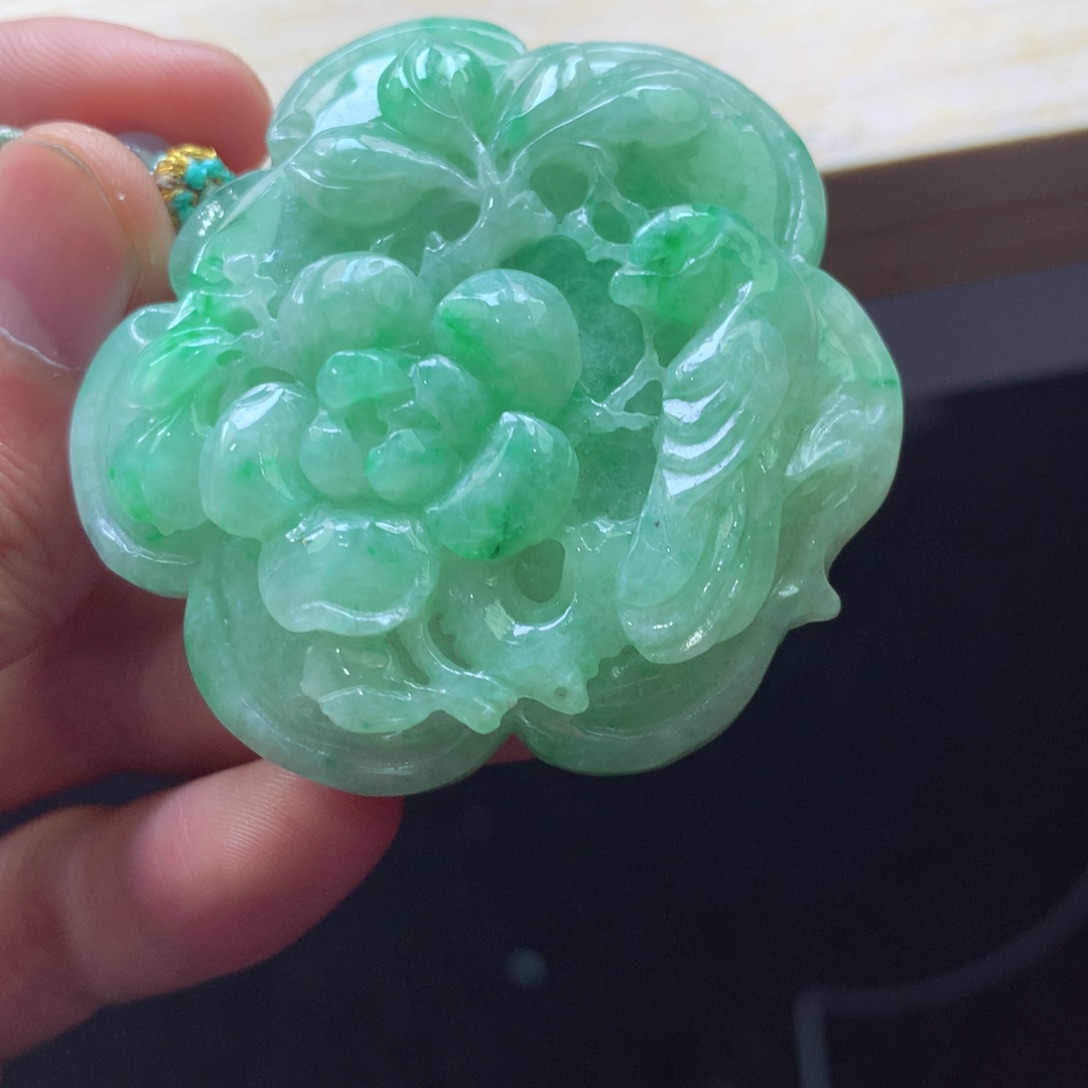翡翠颈饰未镶嵌吊坠