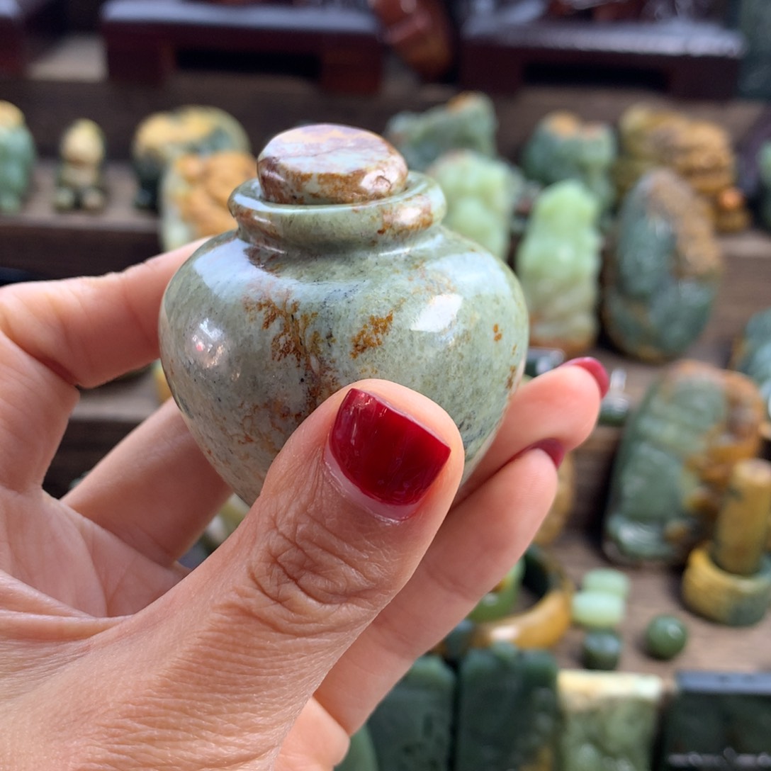 岫岩河磨玉（透闪石质玉）手把未镶嵌栗****高