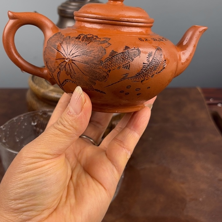 紫砂茶壶在干嘛我现在不
