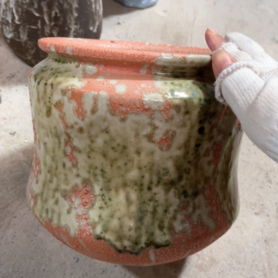 罐默认微瑕，有孔编号15-293