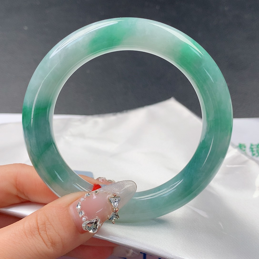 翡翠手镯未镶嵌144圆58