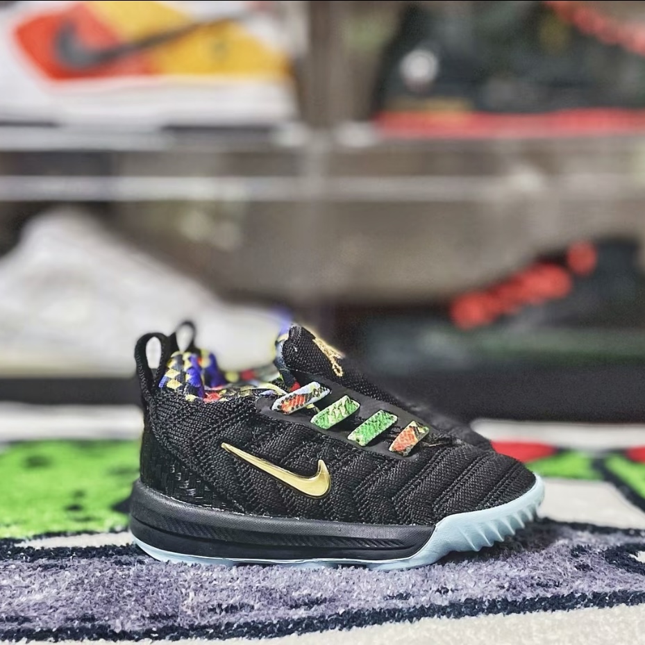 NIKE/耐克 詹姆斯16缓震耐磨魔术贴运动篮球童鞋1244 6708 5709