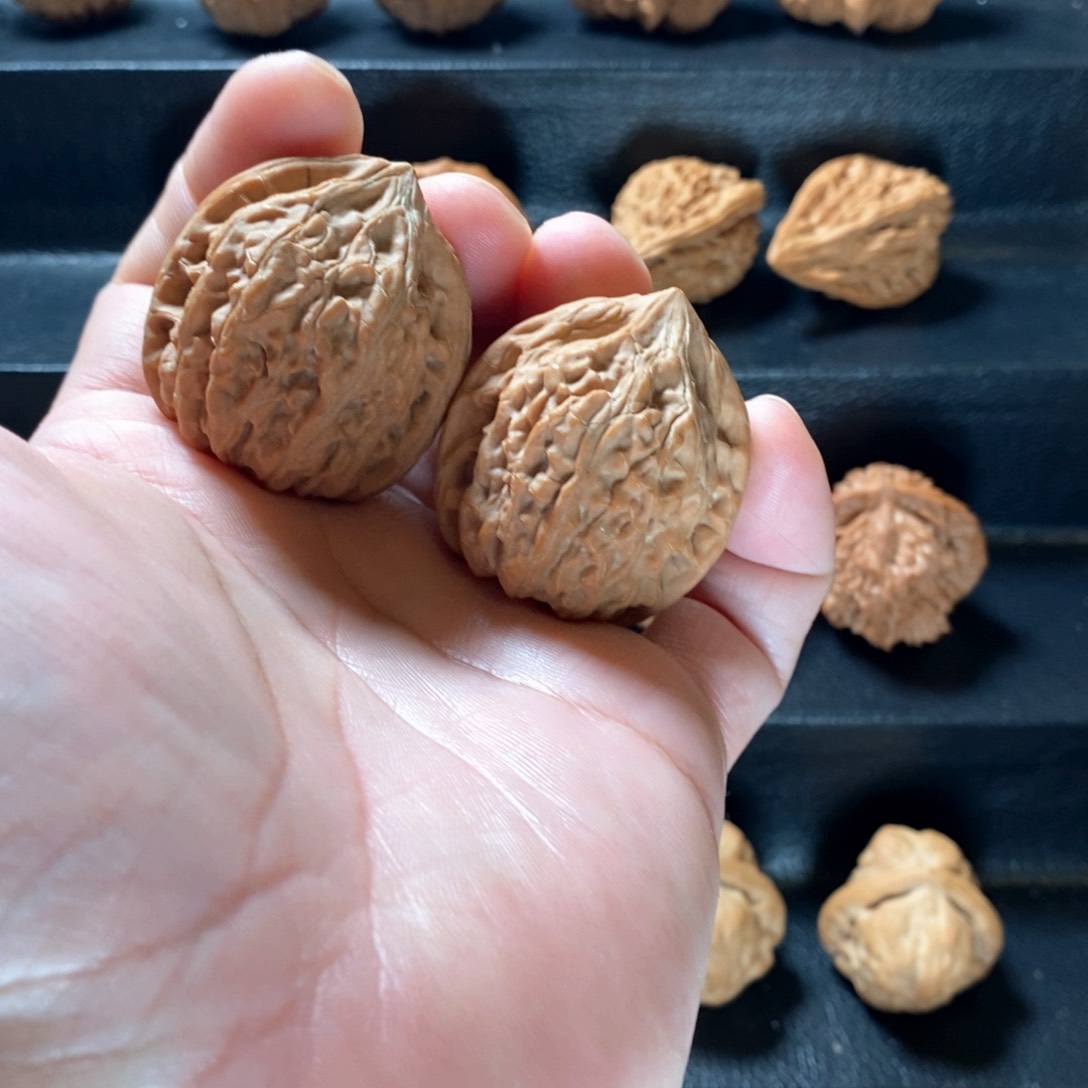 桃核把件原生态昌平鸡心38