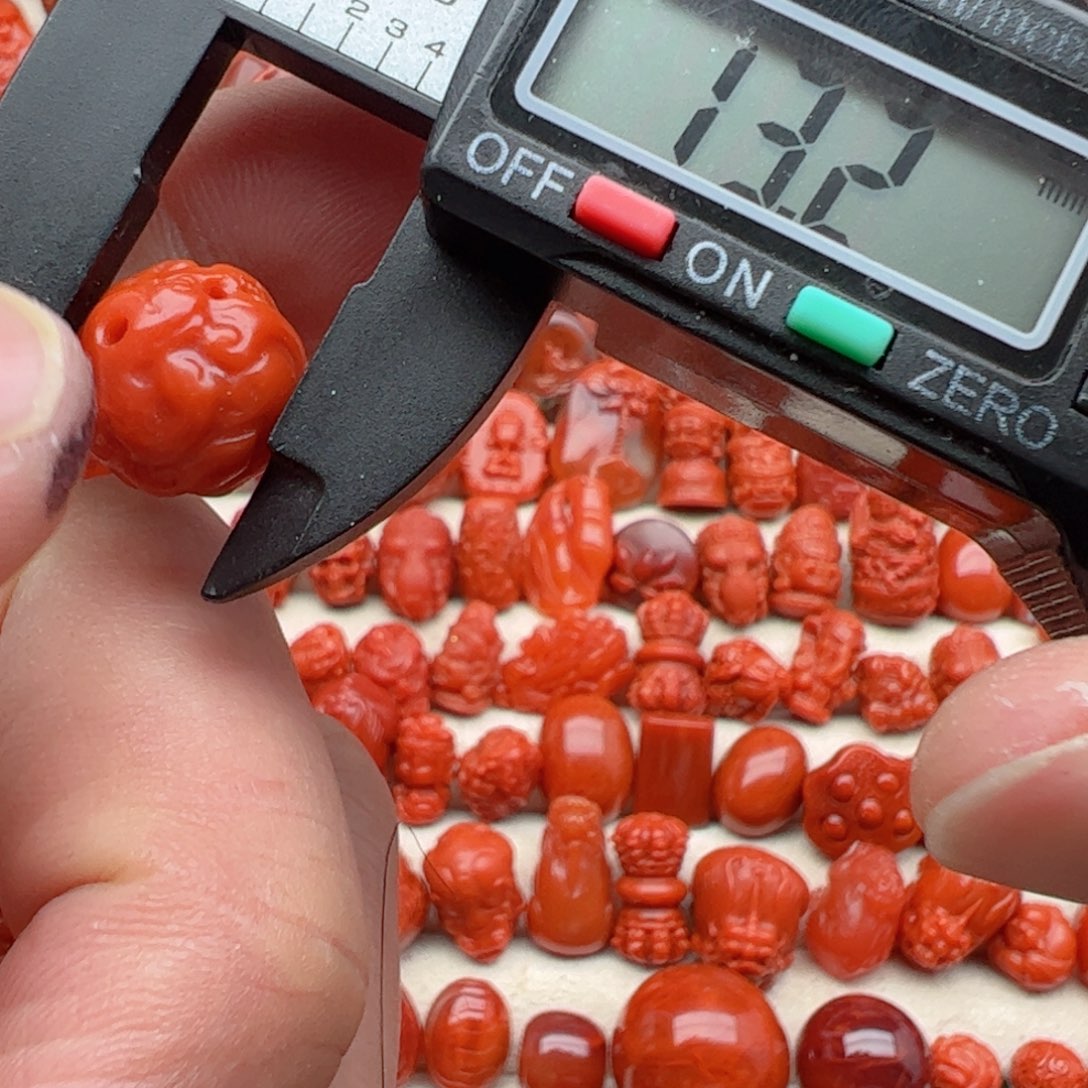 南红玛瑙配饰未镶嵌