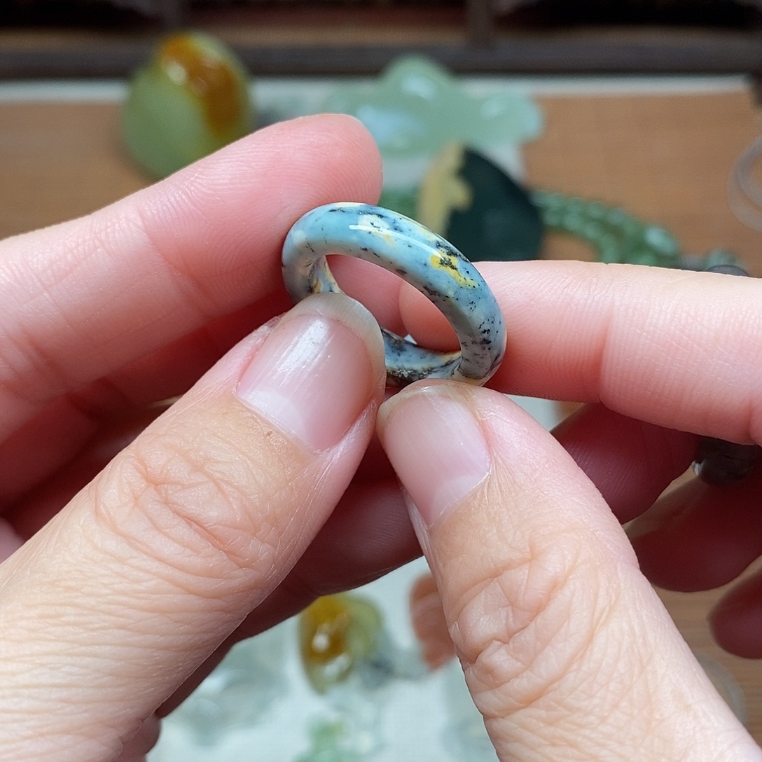 不***姨蛇纹石玉未镶嵌指环