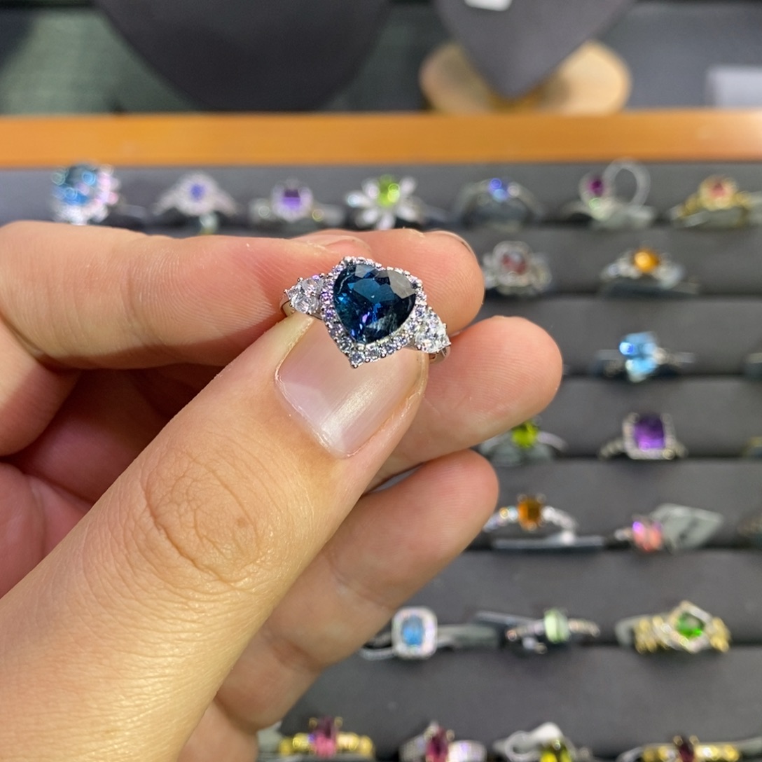 托帕石戒指银S925镶嵌