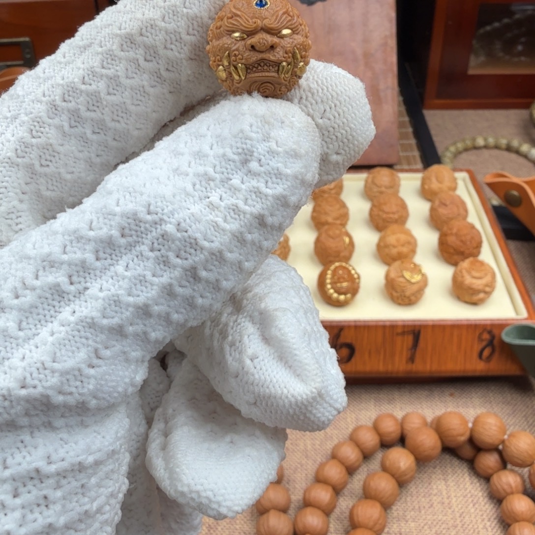 吊坠猴头核桃万福唐狮