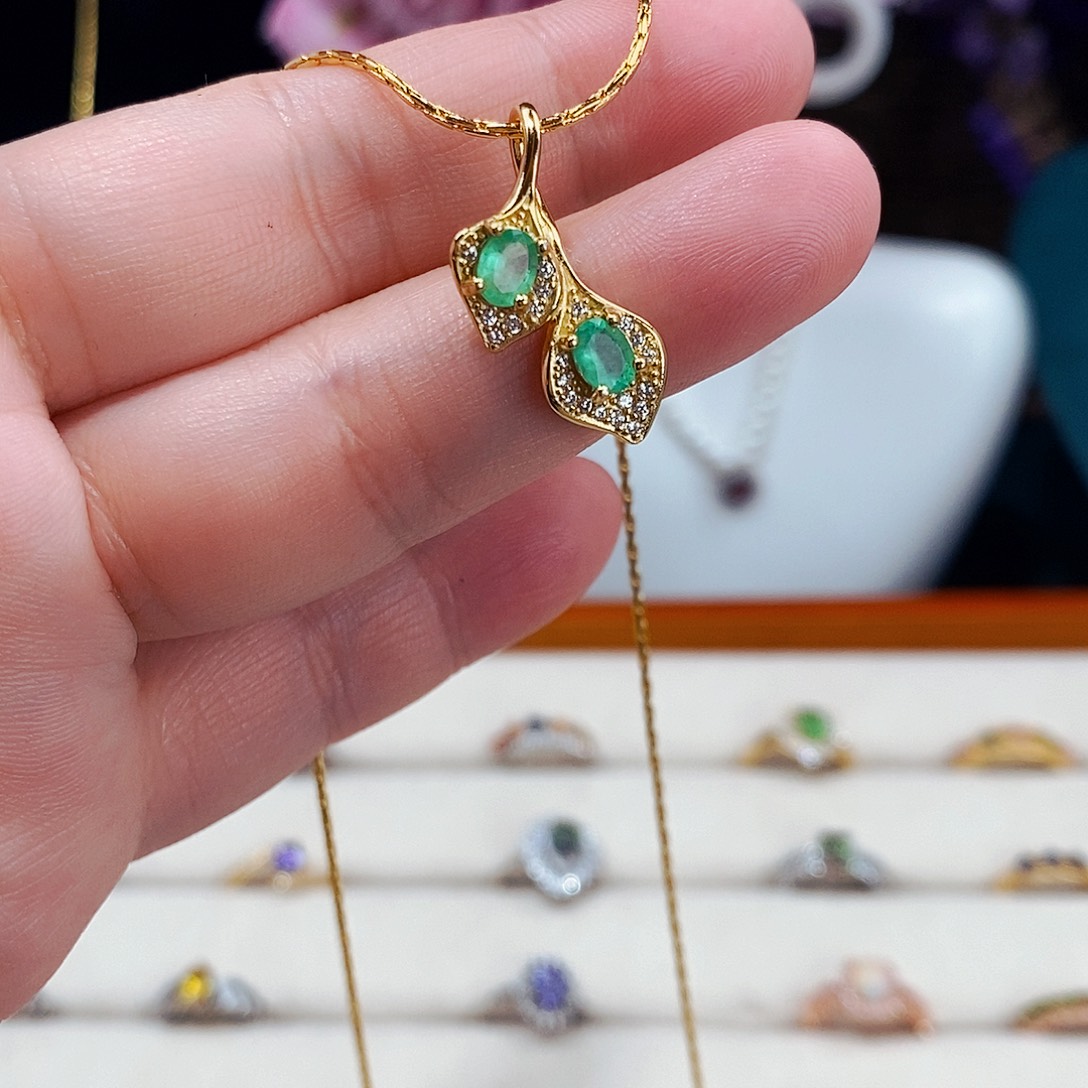 祖母绿颈饰银S925镶嵌