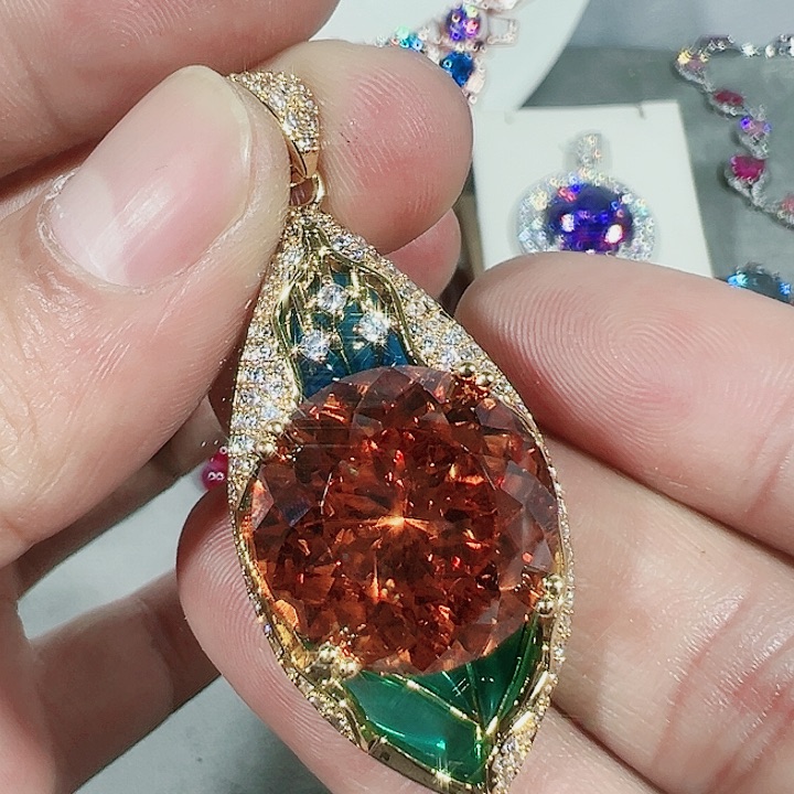 红宝石颈饰未镶嵌