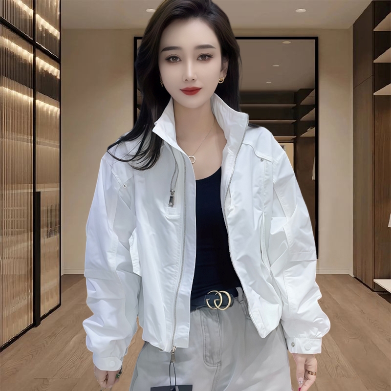 外套女2025新款爆款大码宽松显瘦休闲短款夹克衫春秋季超火冲锋衣
