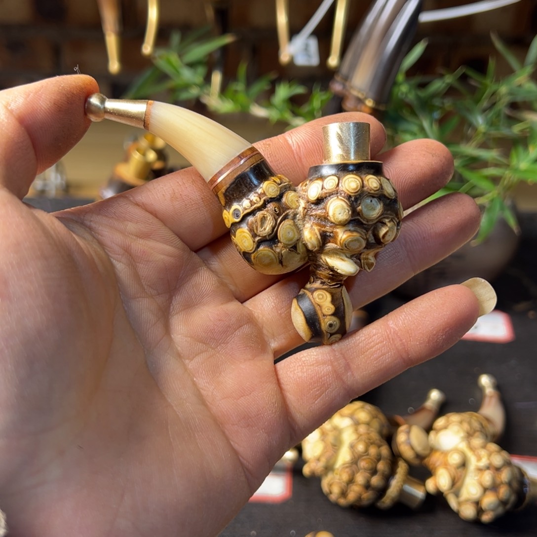 胖***了大叶紫檀（黑酸枝木类）