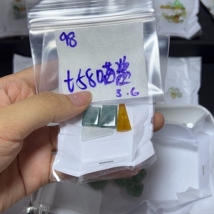 【闪购商品】定制翡翠未镶嵌喵*不退换