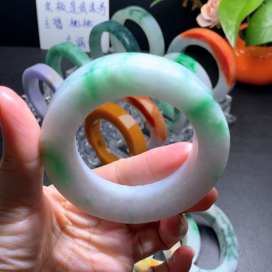 未镶嵌白底青定制翡翠