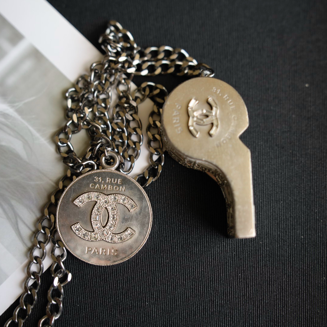 Chanel哨子项链大号