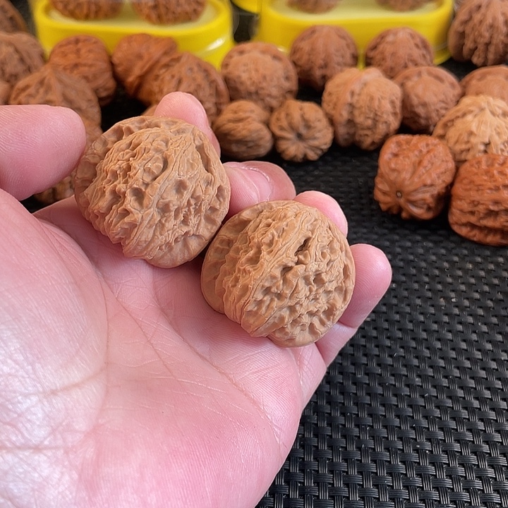 把件文玩核桃白狮子39尺