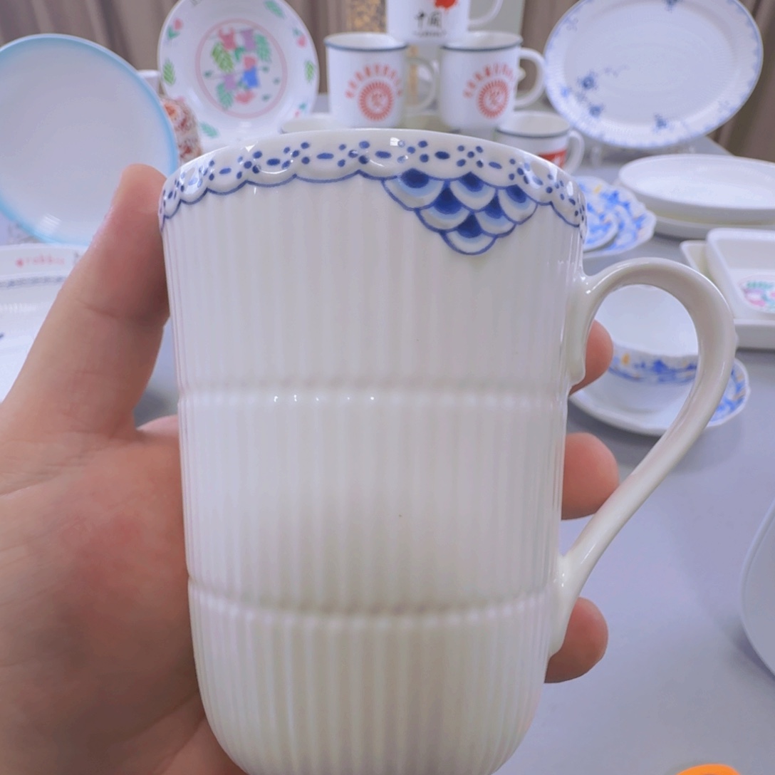 联盟陶瓷唐草马克杯