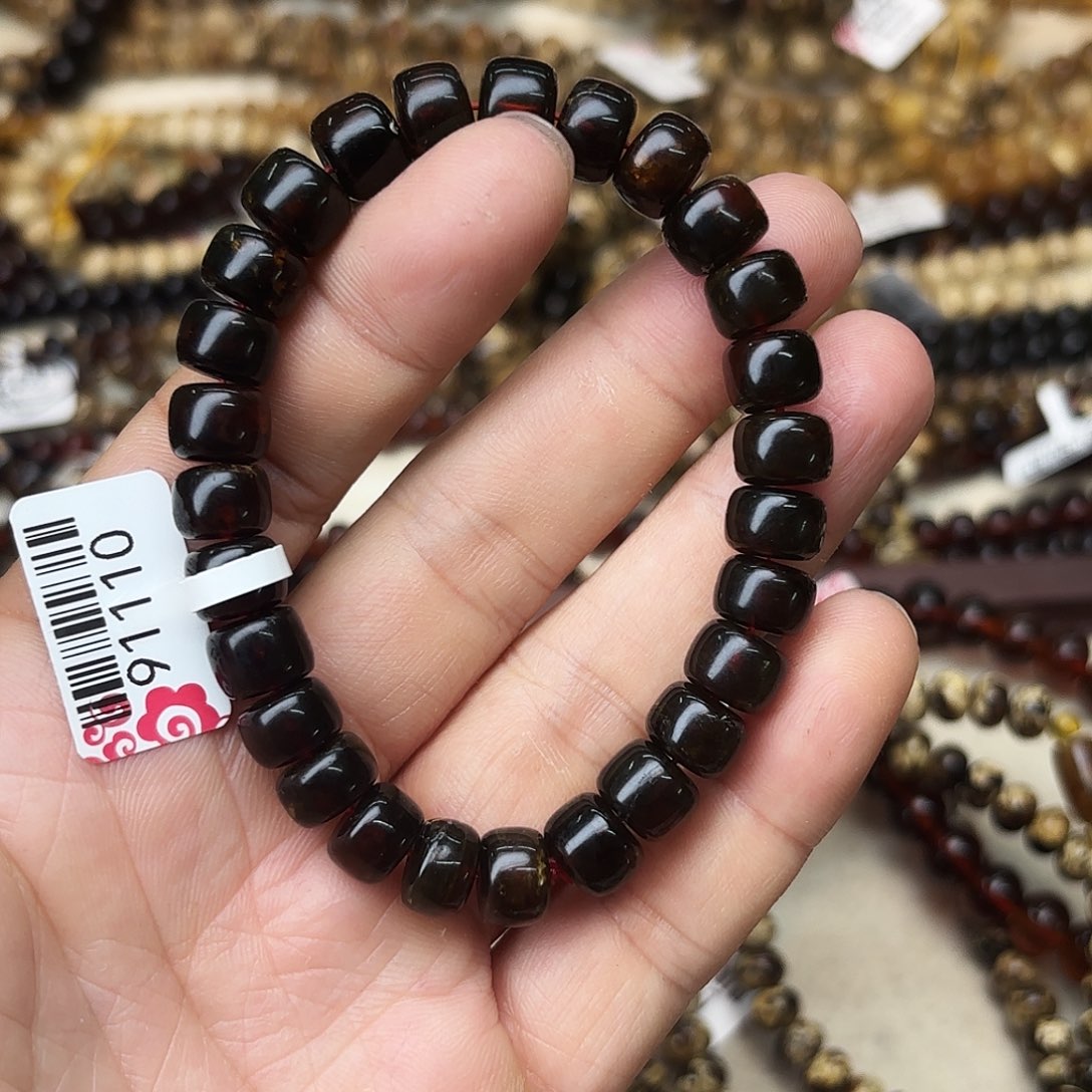 上***玥琥珀未镶嵌裸石九91110