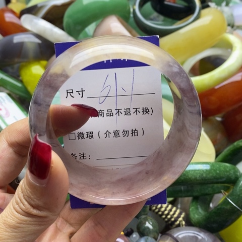 石英质玉手镯未镶嵌