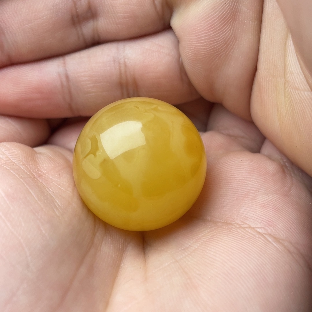 未镶嵌琥珀珠宝奇石