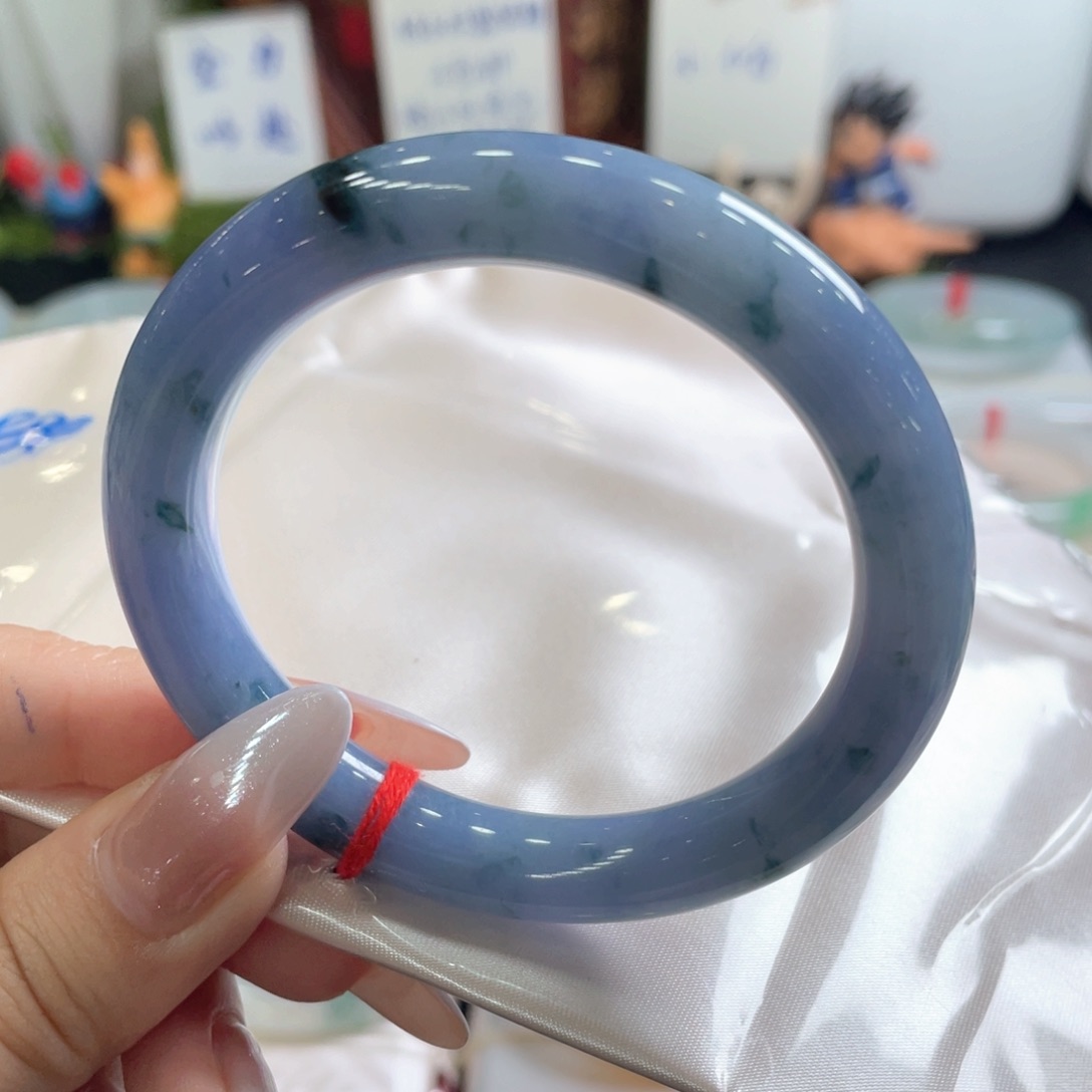 翡翠未镶嵌手镯52圈