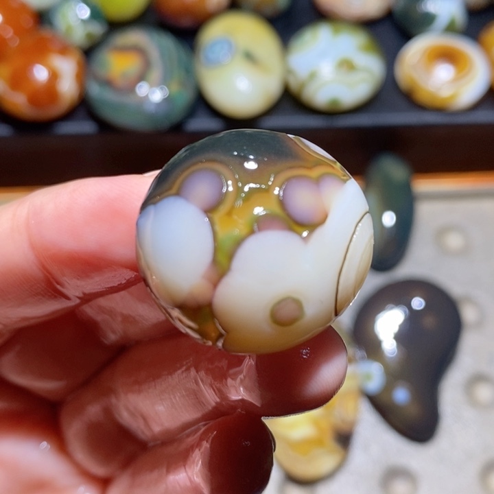 未镶嵌玛瑙/玉髓珠宝半成品97